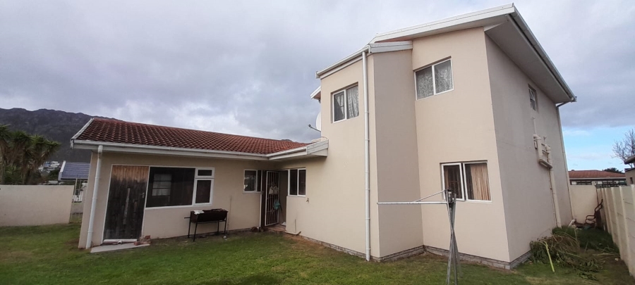5 Bedroom Property for Sale in Onverwacht Western Cape